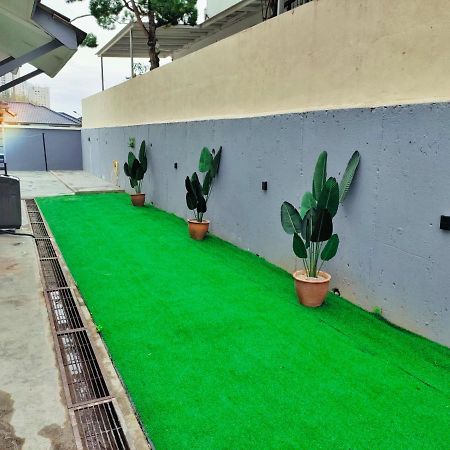 Semi-Detached, Up To 21 Pax, 4 Bedrooms, 3 Bathrooms, 4 Car Parks By Star Home 바얀레파스 외부 사진