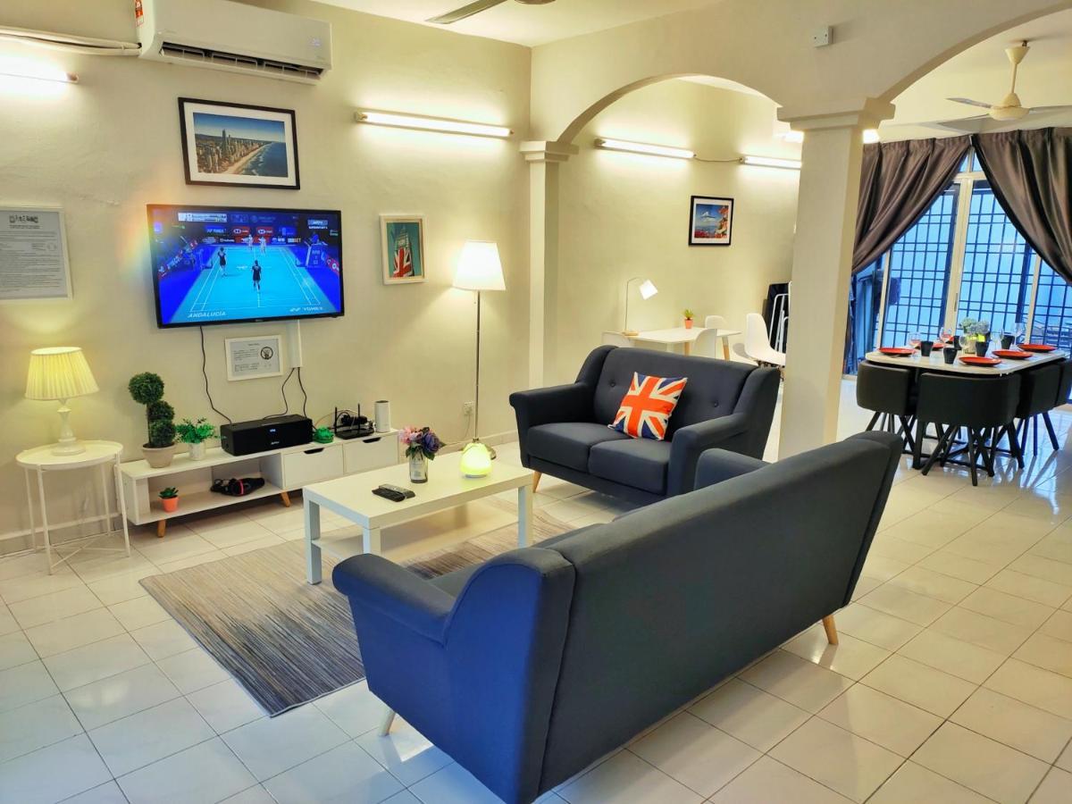 Semi-Detached, Up To 21 Pax, 4 Bedrooms, 3 Bathrooms, 4 Car Parks By Star Home 바얀레파스 외부 사진