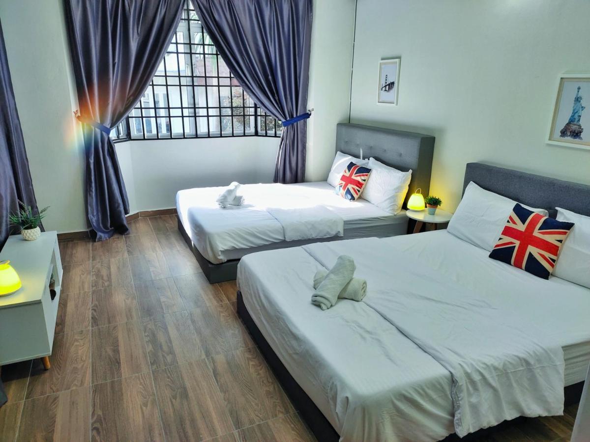Semi-Detached, Up To 21 Pax, 4 Bedrooms, 3 Bathrooms, 4 Car Parks By Star Home 바얀레파스 외부 사진