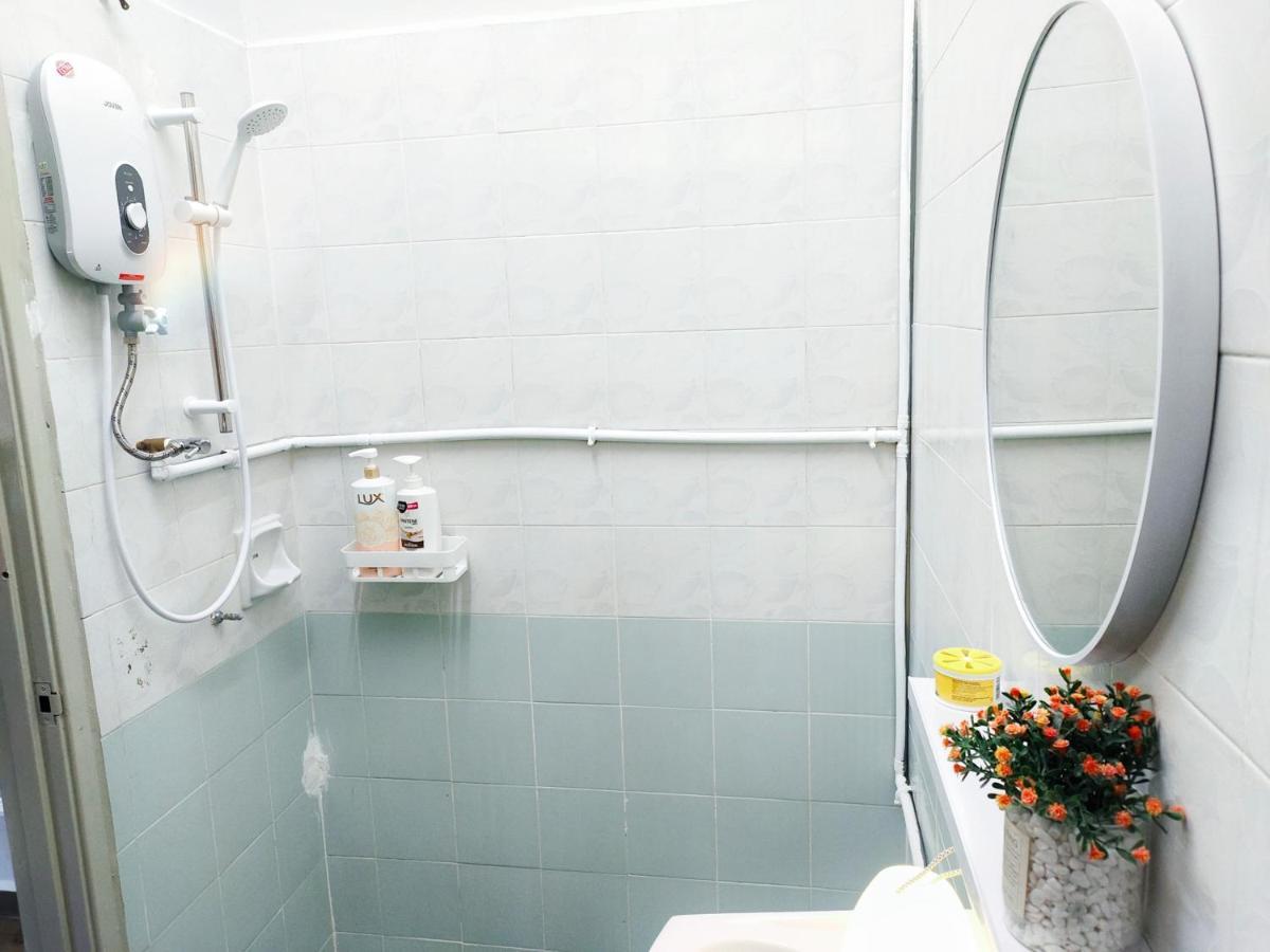 Semi-Detached, Up To 21 Pax, 4 Bedrooms, 3 Bathrooms, 4 Car Parks By Star Home 바얀레파스 외부 사진
